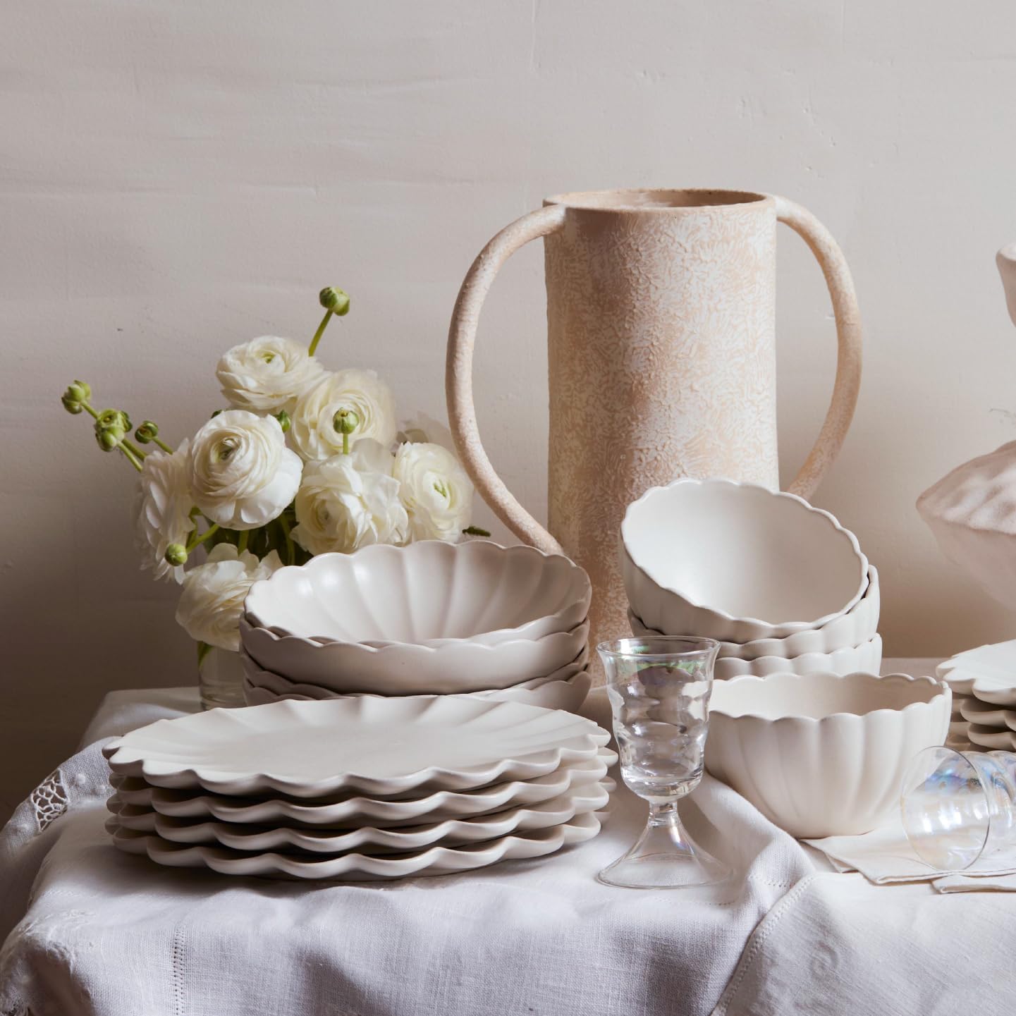 LEMIEUX ET CIE Dhalia 4-Piece Bowl Set Stoneware, Bowls, Dishwasher and Microwave Safe, Dish Set for 4, White