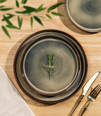 TheTerra Ceramic Dinnerware Sets for 6, 18 Pieces Porcelain Lightweight Speckled Plates and Bowls Sets, Scratch Resistant Dish Set, Oven & Microwave & Dishwasher Safe, Coca Mocha