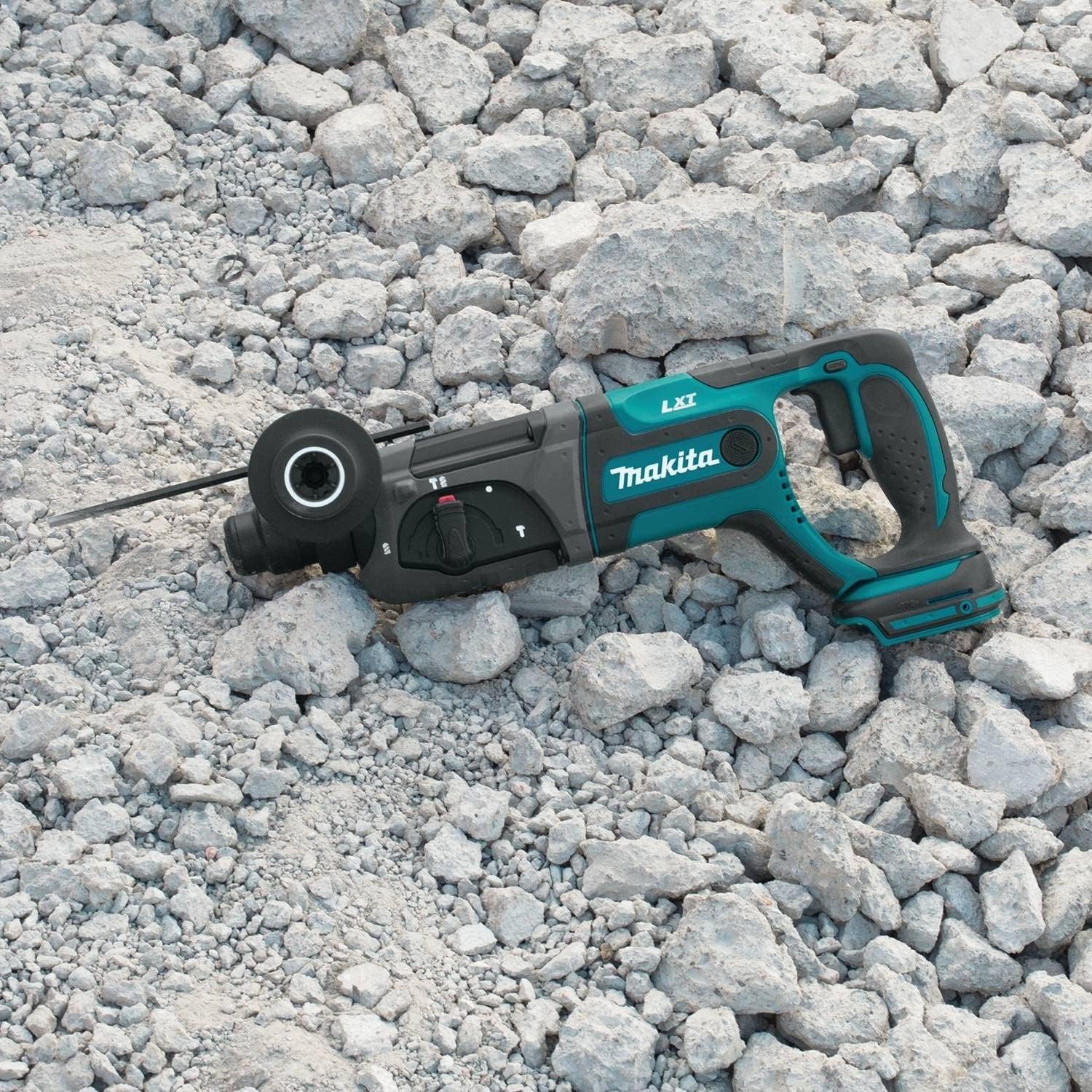 Makita XRH04Z 18V LXT Lithium-Ion Cordless 7/8" Rotary Hammer, accepts SDS-PLUS bits, Tool Only (Renewed)