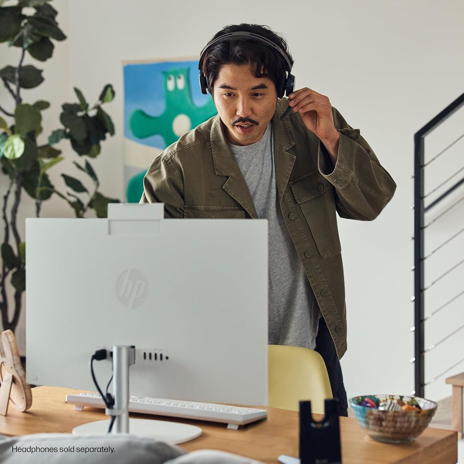 HP All in One Desktop Computer 27 Inch  AMD Ryzen 5 7520U  AMD Radeon Graphics  16GB DDR5  1TB SSD  FHD (1920 x 1080) Anti-glare Touchscreen  Wi-Fi 6  Windows 11 Pro  Headphone and Mouse Accessory Kit