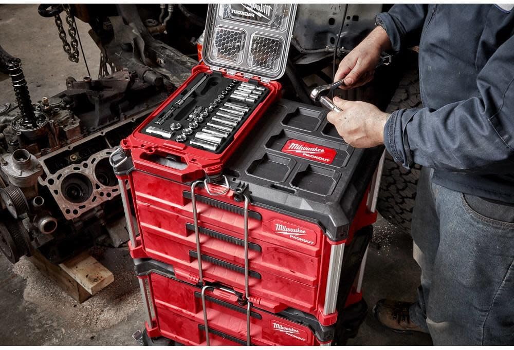 Milwaukee 48-22-9482 32-Piece Metric 3/8 in. Mechanics Ratchet and Socket Set with PACKOUT Case