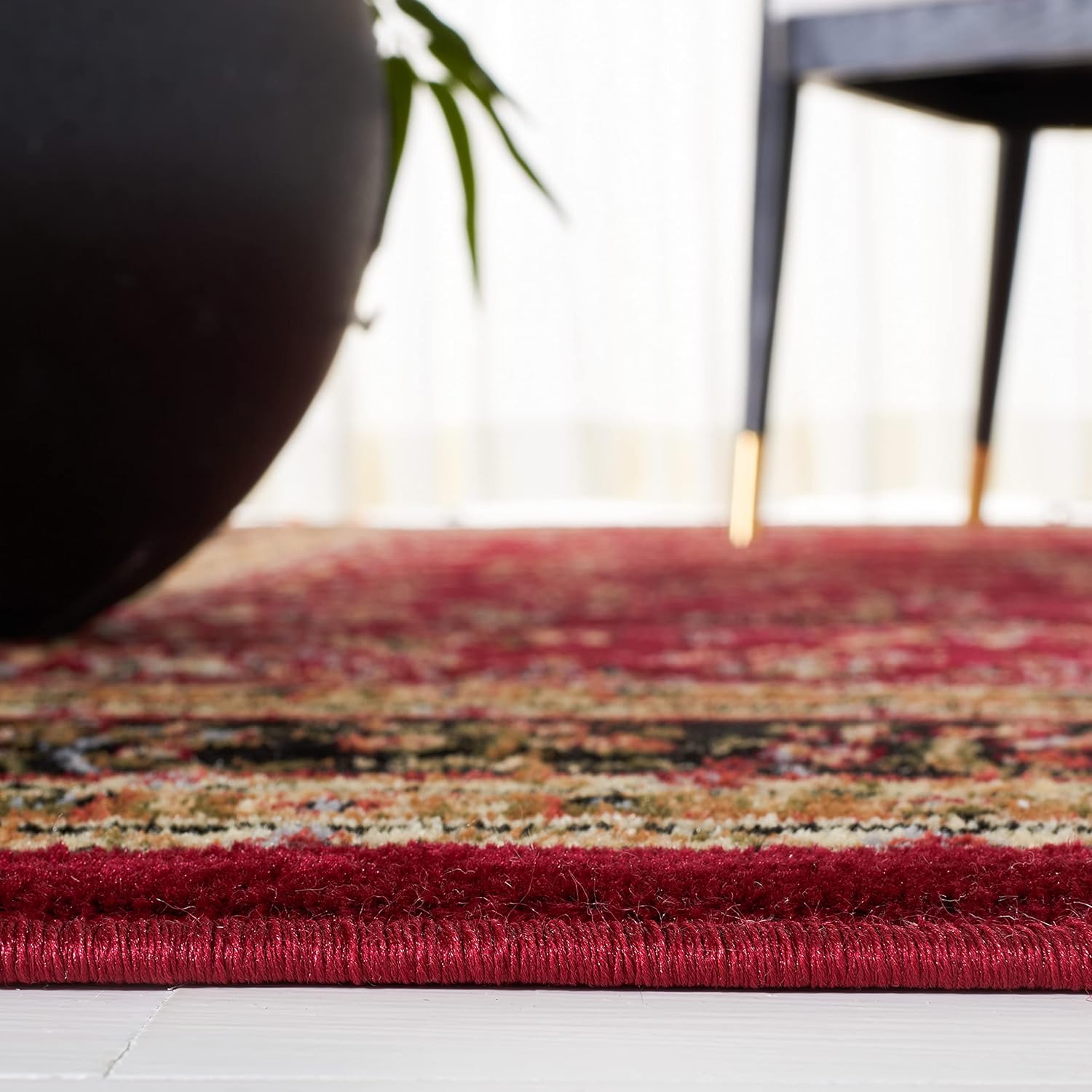 SAFAVIEH Area Rug 9x12 - Lyndhurst Collection - Large - Red & Black, Traditional Oriental Design, Non-Shedding & Easy to Clean, Ideal for Living Room, Bedroom, Dining Space (LNH331B)