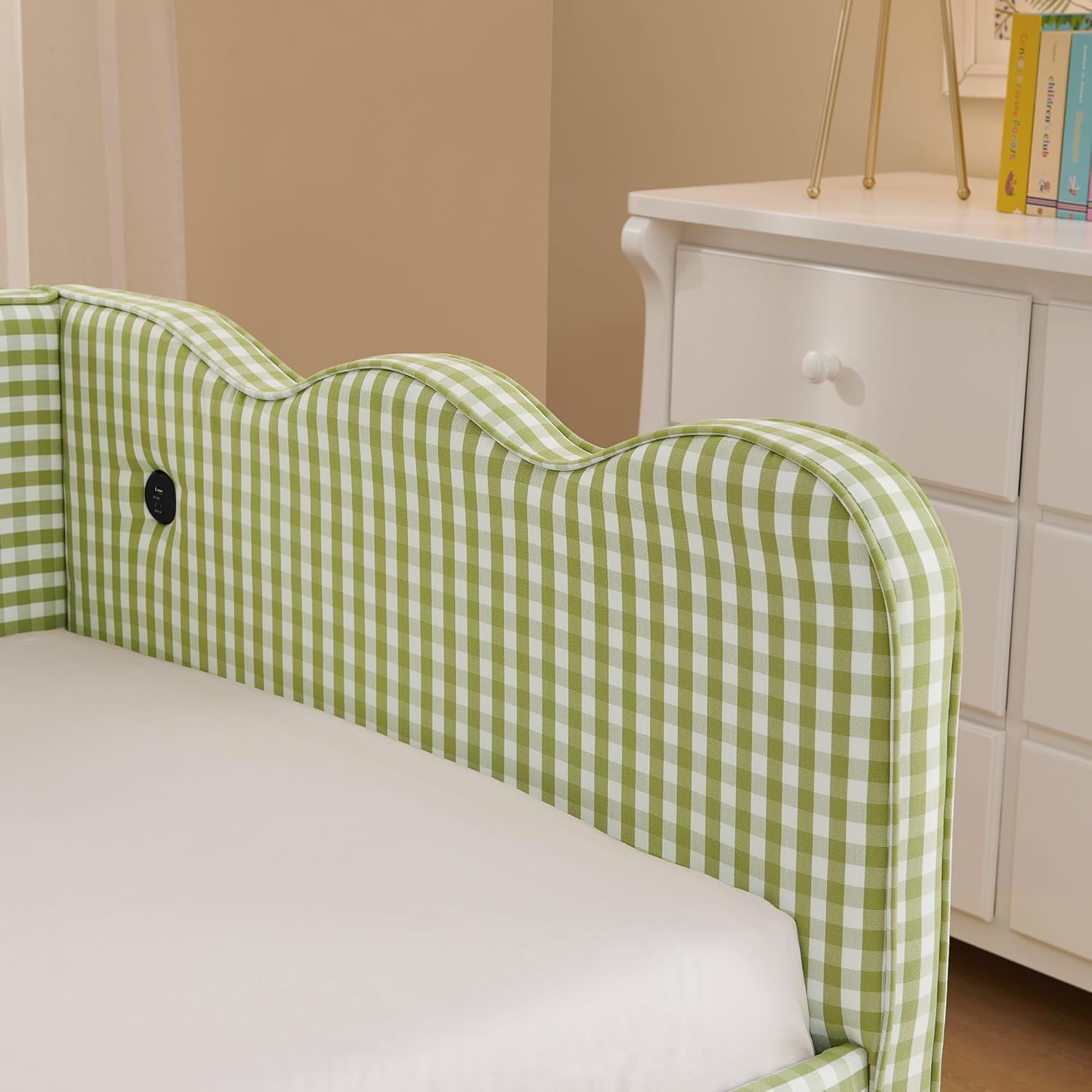 KEIKI Twin Size Upholstery Daybed with Trundle and USB, Twin to King Design Adorable Wave Shaped Extendable Linen Sofa Bed, Easy Assembly, No Box Spring Required, for Living Room and Bedroom, Green