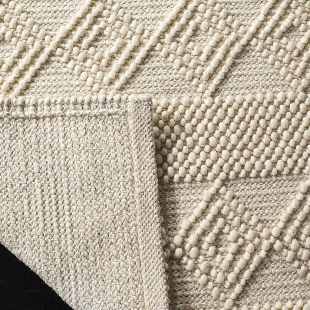 SAFAVIEH Natura Collection Area Rug - 8' x 10', Ivory, Handmade Moroccan Boho Tribal Wool & Cotton, Ideal for High Traffic Areas in Living Room, Bedroom (NAT102C)