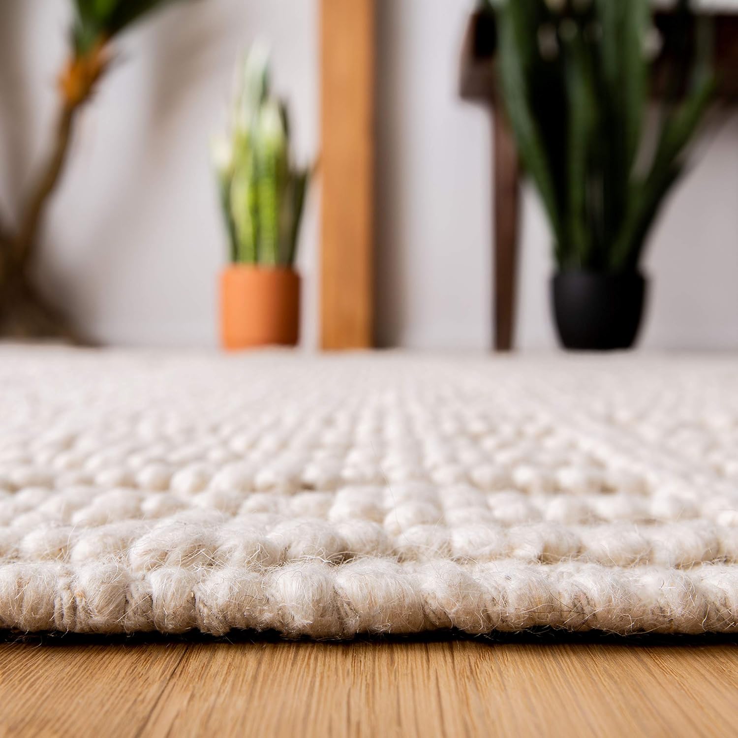 SAFAVIEH Area Rug 8x10 - Natura Collection - Large - Ivory, Handmade Wool, Moroccan Boho Fringe Design, Ideal for Living Room, Bedroom, Dining Space (NAT852B)