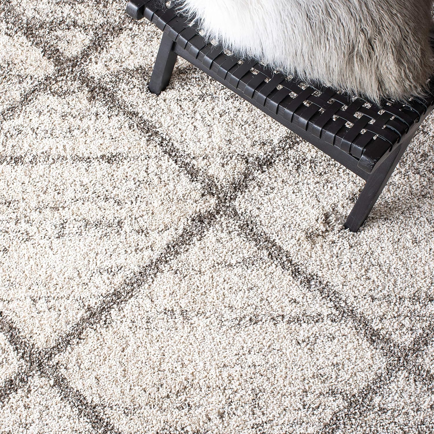 SAFAVIEH Hudson Shag Collection Area Rug - 9' x 12', Grey & Beige, Modern Trellis Design, Non-Shedding & Easy Care, 2-inch Thick Ideal for High Traffic Areas in Living Room, Bedroom (SGH281J)