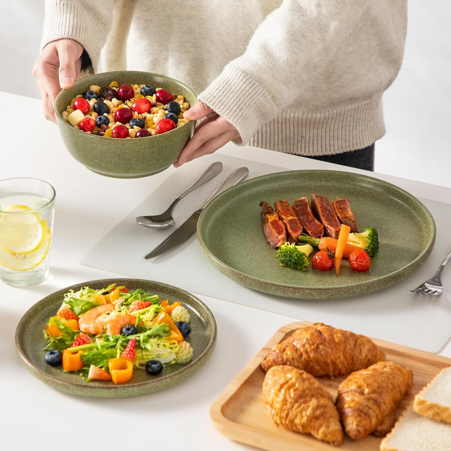 vancasso Plates and Bowls Sets, 18 Pieces Modern Ceramic Dinnerware Set for 6, Dish Set for Kitchen, Dinner Set Stoneware Dishware Set Microwave and Dishwasher Safe, Green, Series ZERMATT