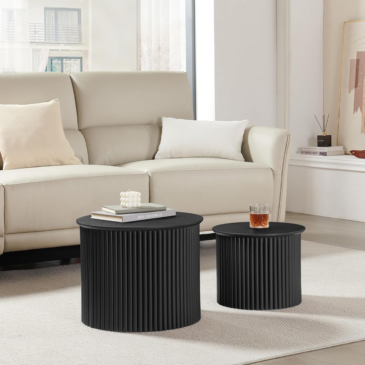 AVZEAR Round Nesting Coffee Table Set of 2, Small Fluted Coffee Table Circle Side Table, Mid Century Modern Wood Nesting Tables Farmhouse End Table Set for Living Room, Bedroom, Small Spaces(Black)