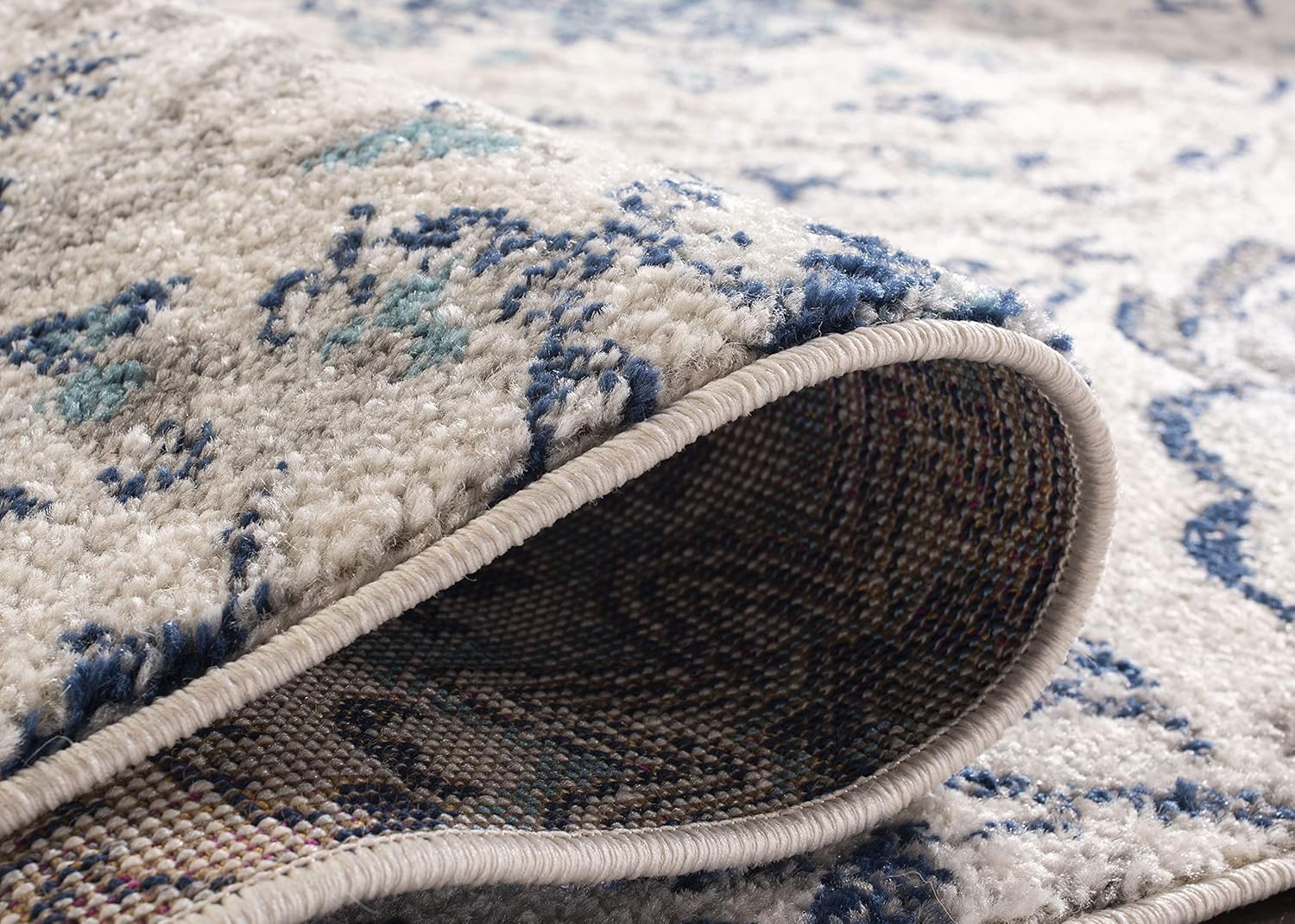SAFAVIEH Madison Collection Area Rug - 10' x 14', Cream & Light Grey, Boho Chic Glam Paisley Design, Non-Shedding & Easy Care, Ideal for High Traffic Areas in Living Room, Bedroom (MAD600C)