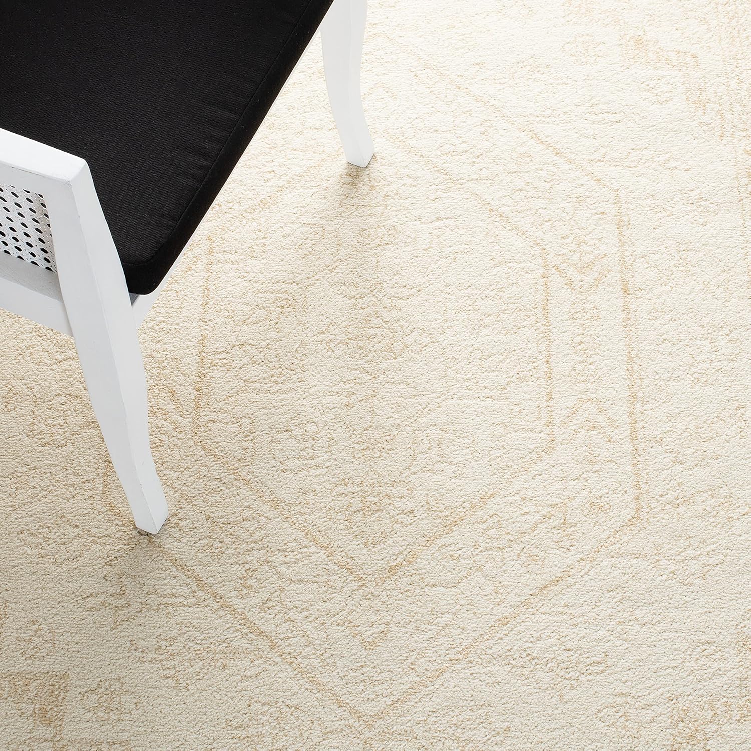 SAFAVIEH Area Rug 11x15 - Adirondack Collection - Large - Ivory & Beige, Oriental Medallion Design, Non-Shedding & Easy to Clean, Ideal for Living Room, Bedroom, Dining Space (ADR108E)