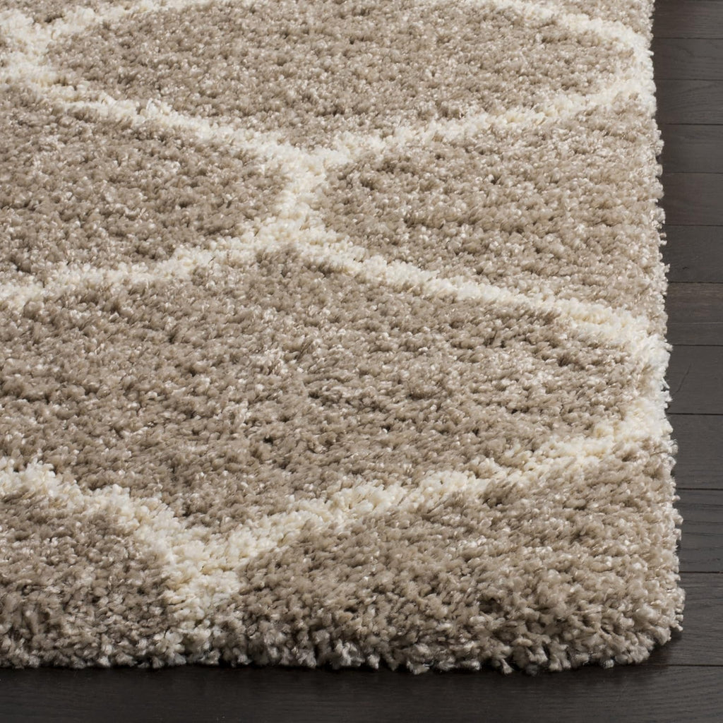 SAFAVIEH Hudson Shag Collection Area Rug - 9' x 12', Beige & Ivory, Moroccan Ogee Trellis Design, Non-Shedding & Easy Care, 2-inch Thick Ideal for High Traffic Areas in Living Room, Bedroom (SGH280S)