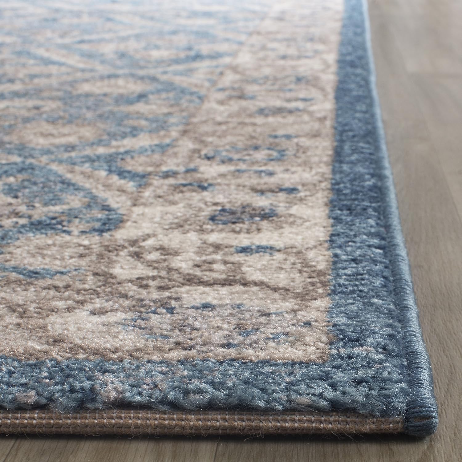 SAFAVIEH Sofia Collection Area Rug - 9' x 12', Blue & Beige, Vintage Oriental Distressed Design, Non-Shedding & Easy Care, Ideal for High Traffic Areas in Living Room, Bedroom (SOF378C)