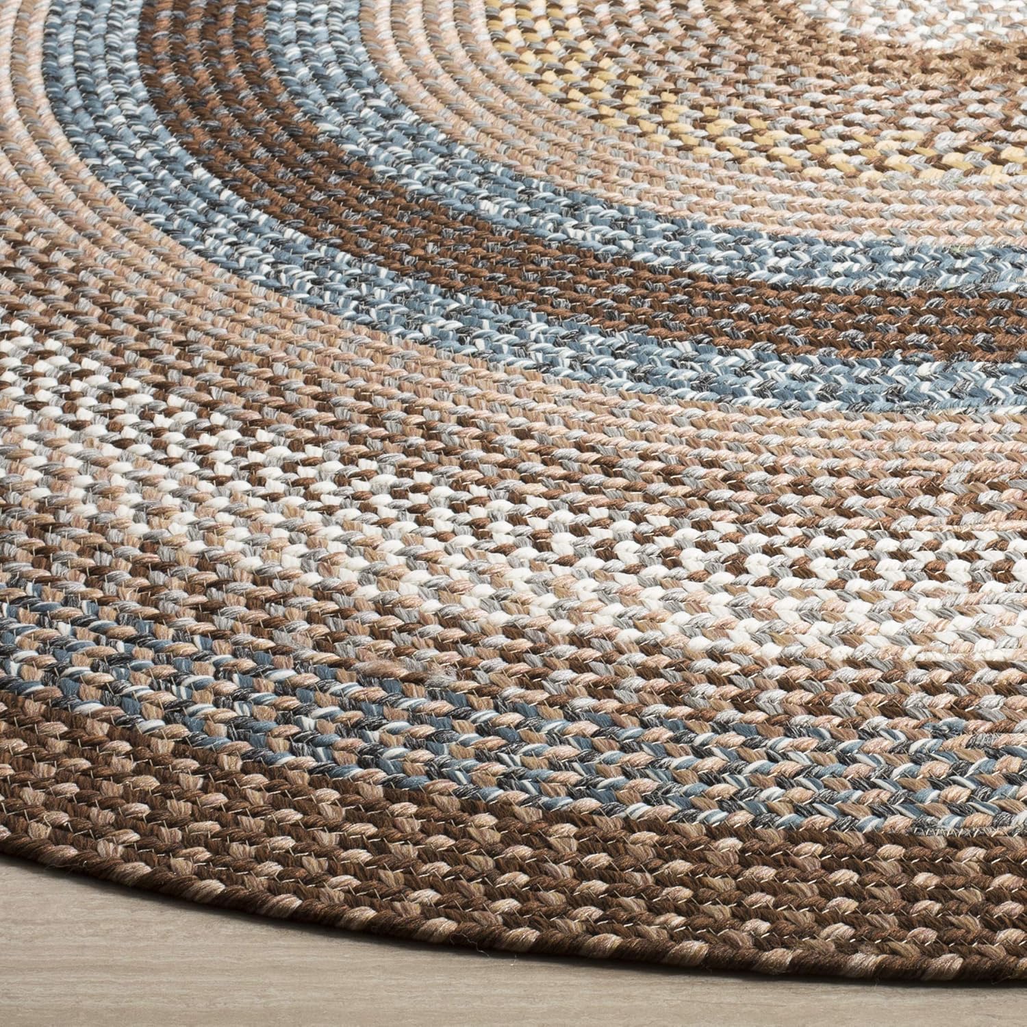 SAFAVIEH Washable Rug Outdoor Braided Collection - 8' x 10' Oval, Brown & Multi, Handmade & Reversible, Non-Shedding & Easy to Clean, Ideal for Patio, Backyard, Mudroom (BRD313A)