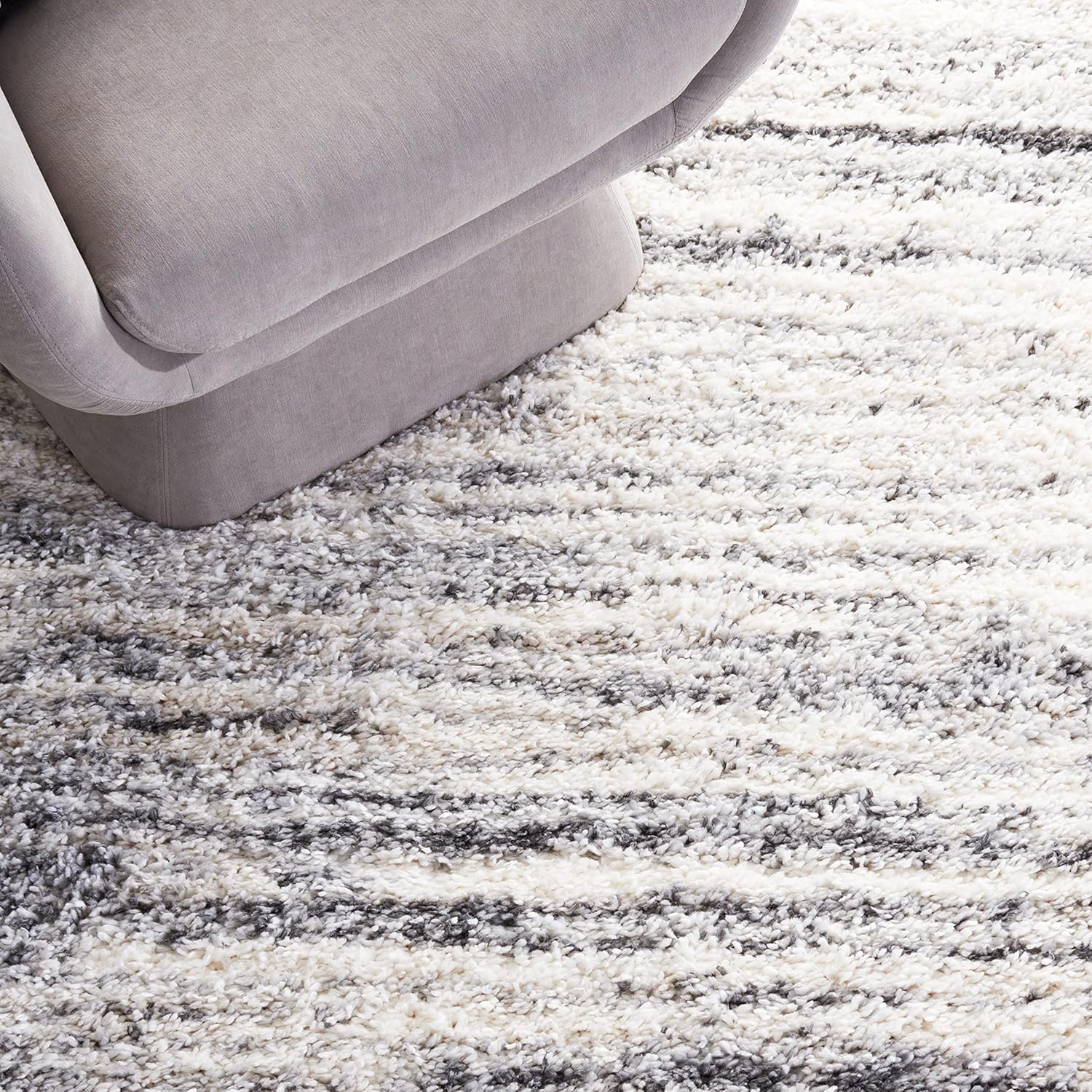 SAFAVIEH Fontana Shag Collection Area Rug - 9' x 12', Ivory & Grey, Modern Design, Non-Shedding & Easy Care, 2-inch Thick Ideal for High Traffic Areas in Living Room, Bedroom (FNT850A)