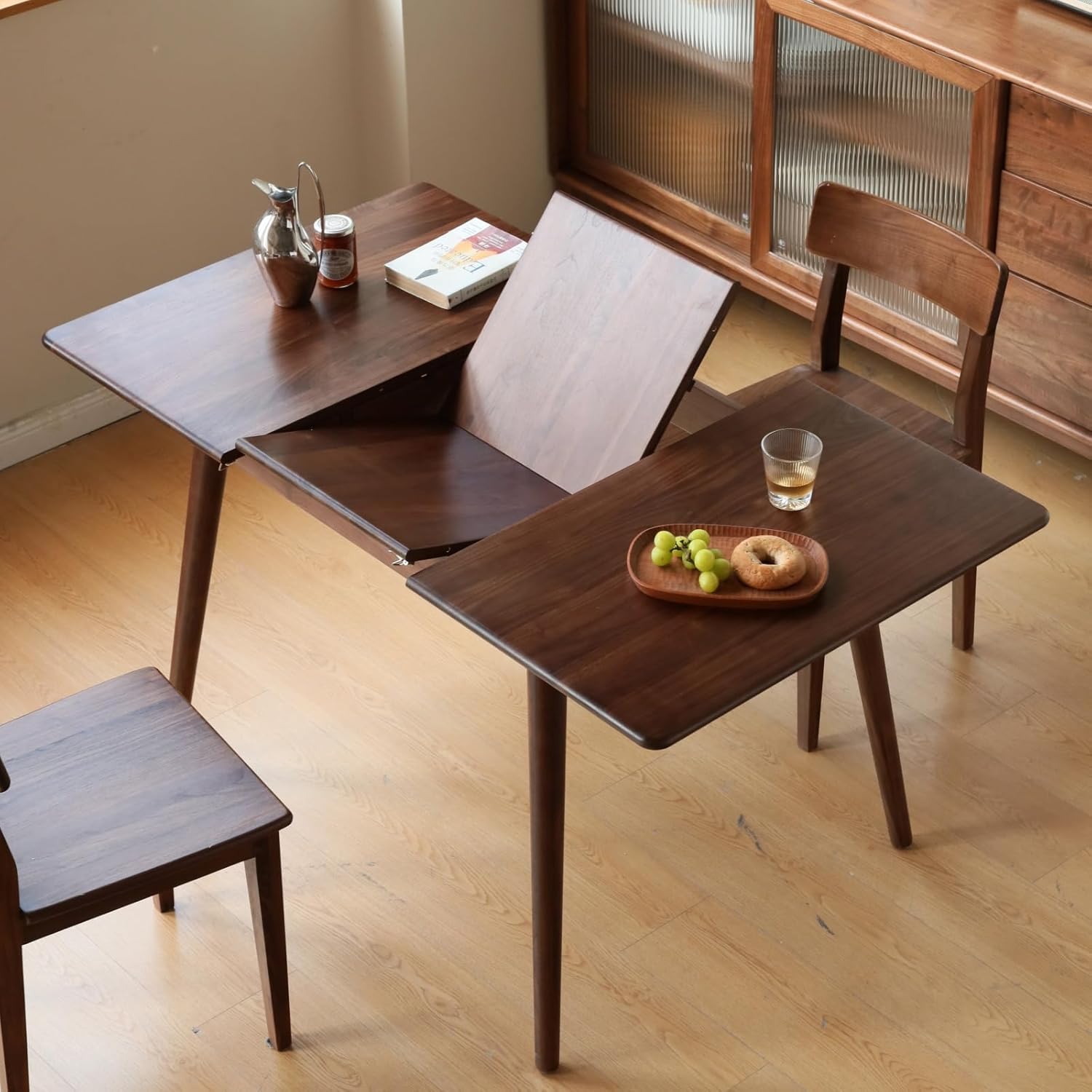 47''-63'' 100% Oak Extendable Dining Table, Solid Wood Folding Kitchen Table, Mid Century Modern Dinner Table for Kitchen, Apartment, Living Room (47''-63'' Walnut)