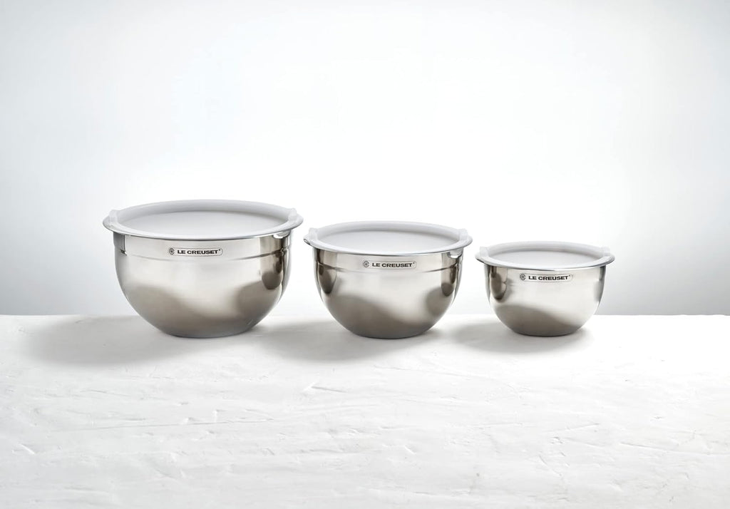Le Creuset Set of 3 Nested Mixing Bowls w/Nonslip Silicone Base & Plastic Air Tight Lids