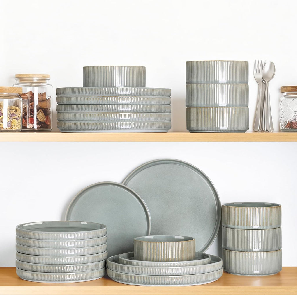 TheTerra Ceramic Dinnerware Sets for 6, 18 Pieces Porcelain Lightweight Plates and Bowls Sets, Scratch Resistant Dish Set, Oven & Microwave & Dishwasher Safe, Desert Sage