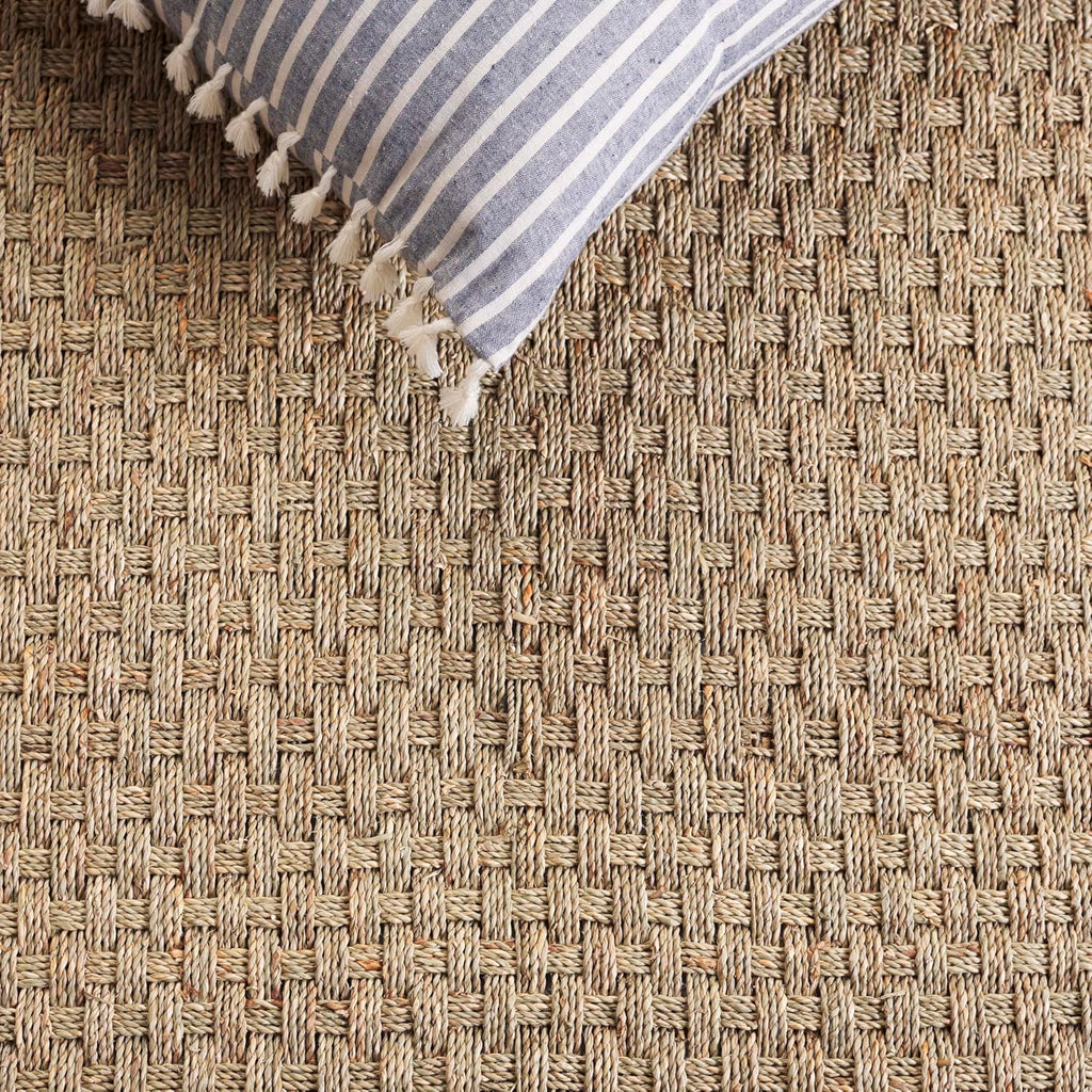 SAFAVIEH Area Rug 8x10 - Natural Fiber Collection - Large - Natural & Beige, Seagrass, Basketweave Pattern (NF114A)