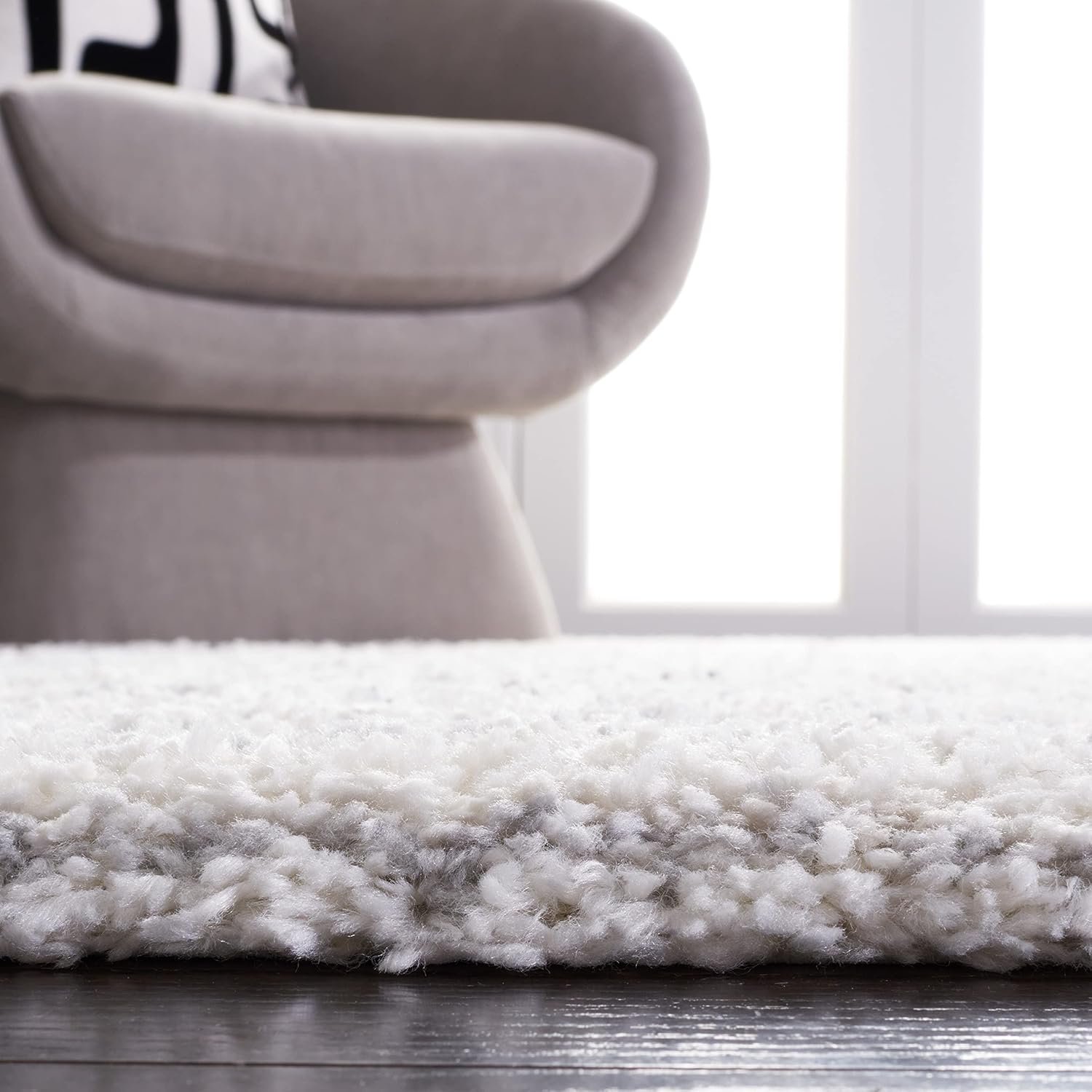 SAFAVIEH Fontana Shag Collection Area Rug - 9' x 12', Ivory & Grey, Modern Design, Non-Shedding & Easy Care, 2-inch Thick Ideal for High Traffic Areas in Living Room, Bedroom (FNT850A)