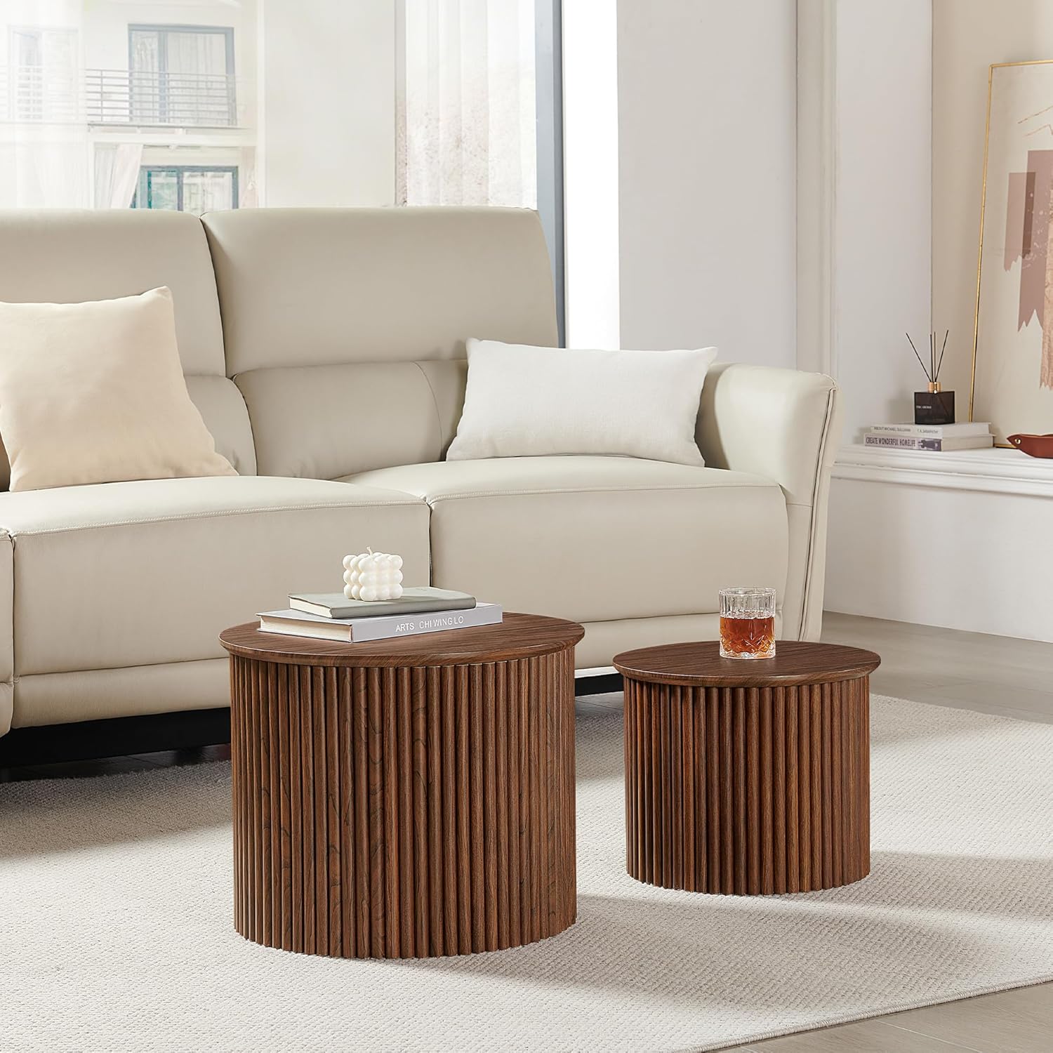 AVZEAR Round Nesting Coffee Table Set of 2, Small Fluted Coffee Table Circle Side Table, Mid Century Modern Wood Nesting Tables Farmhouse End Table Set for Living Room, Bedroom, Small Spaces(Walnut)