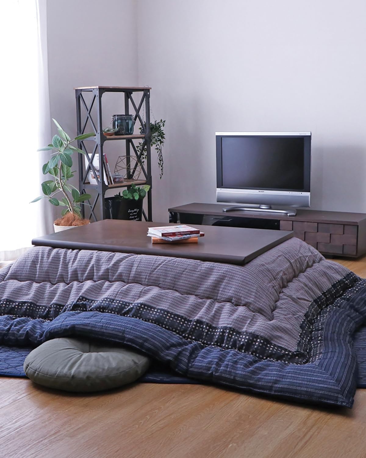 FULI Japanese Kotatsu Blanket, Warm Quilted Kotatsu Futon Comforter, 100% Cotton Top, Made in Japan, 81x96 in / 205x245 cm Rectangle (Black)