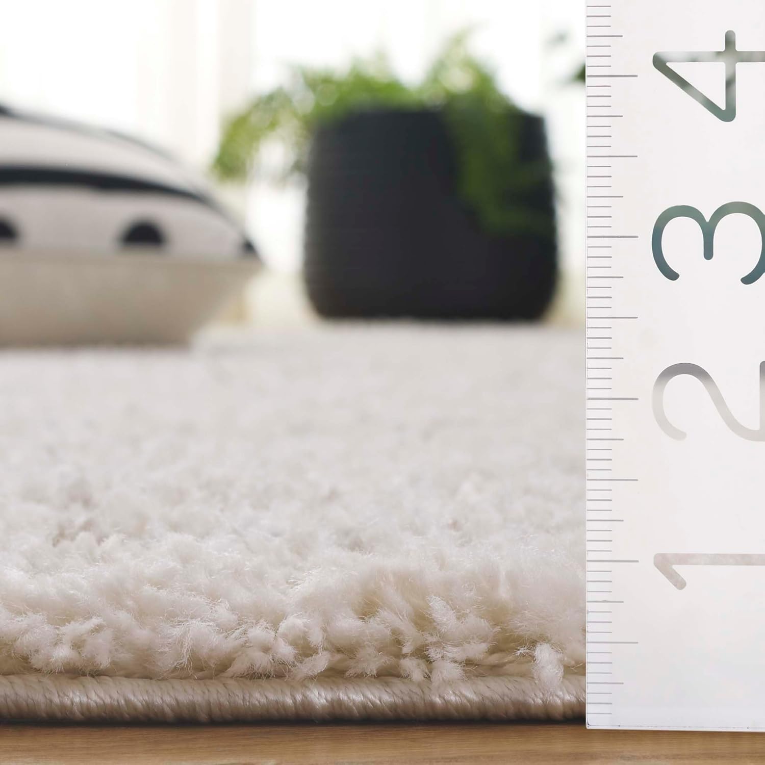 SAFAVIEH Area Rug 8x10 - Arizona Shag Collection - Large - Ivory & Beige, Moroccan Boho Design, Non-Shedding & Easy to Clean, Ideal for Living Room, Bedroom, Dining Space (ASG741A)