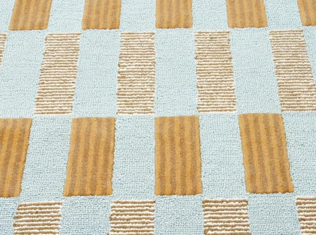 Hand-Tufted Scalloped Wool Area Rug, Modern Plaid Checkered Pattern, Soft & Durable Cozy Accent Rug for Living Room, Bedroom & Nursery, Handmade Decorative Floor Carpet (Light Blue, 8' x 10')