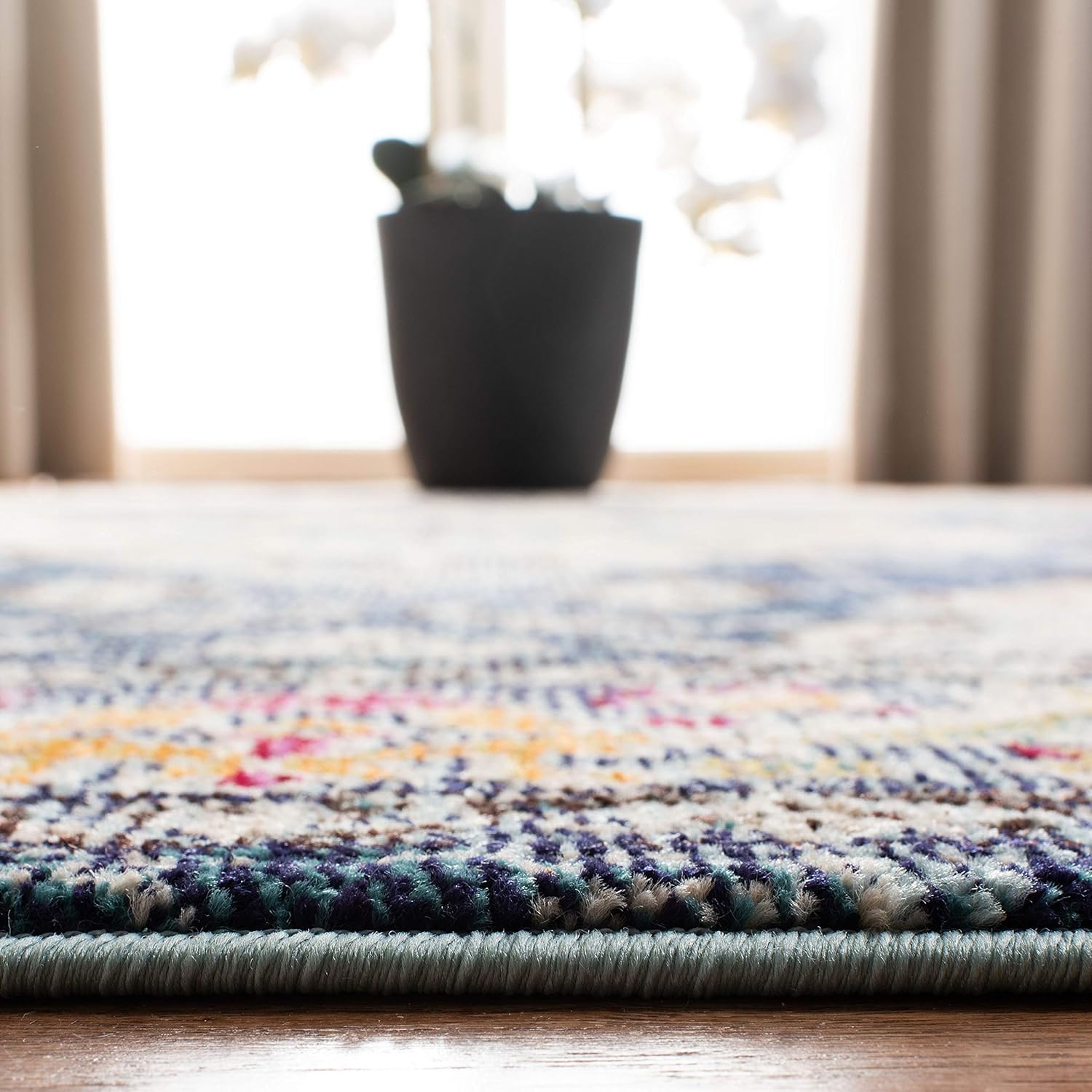 SAFAVIEH Monaco Collection Area Rug - 9' x 12', Navy & Light Blue, Non-Shedding & Easy to Clean, Distressed Medallion Design, Ideal for Living Room, Bedroom, Dining Space (MNC243N)