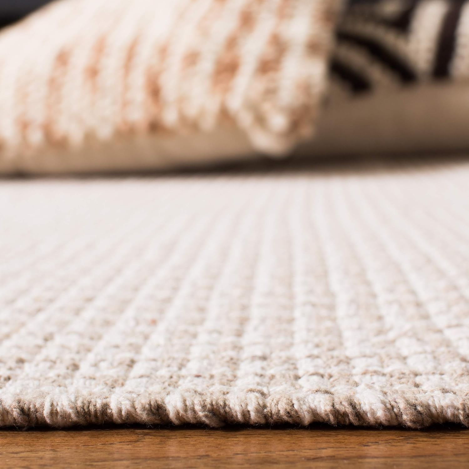 SAFAVIEH Area Rug 8x10 - Montauk Collection - Large - Ivory & Grey, Handmade Flat Weave Cotton, Boho Farmhouse Design, Ideal for Living Room, Bedroom, Office, Dining Space (MTK340A)