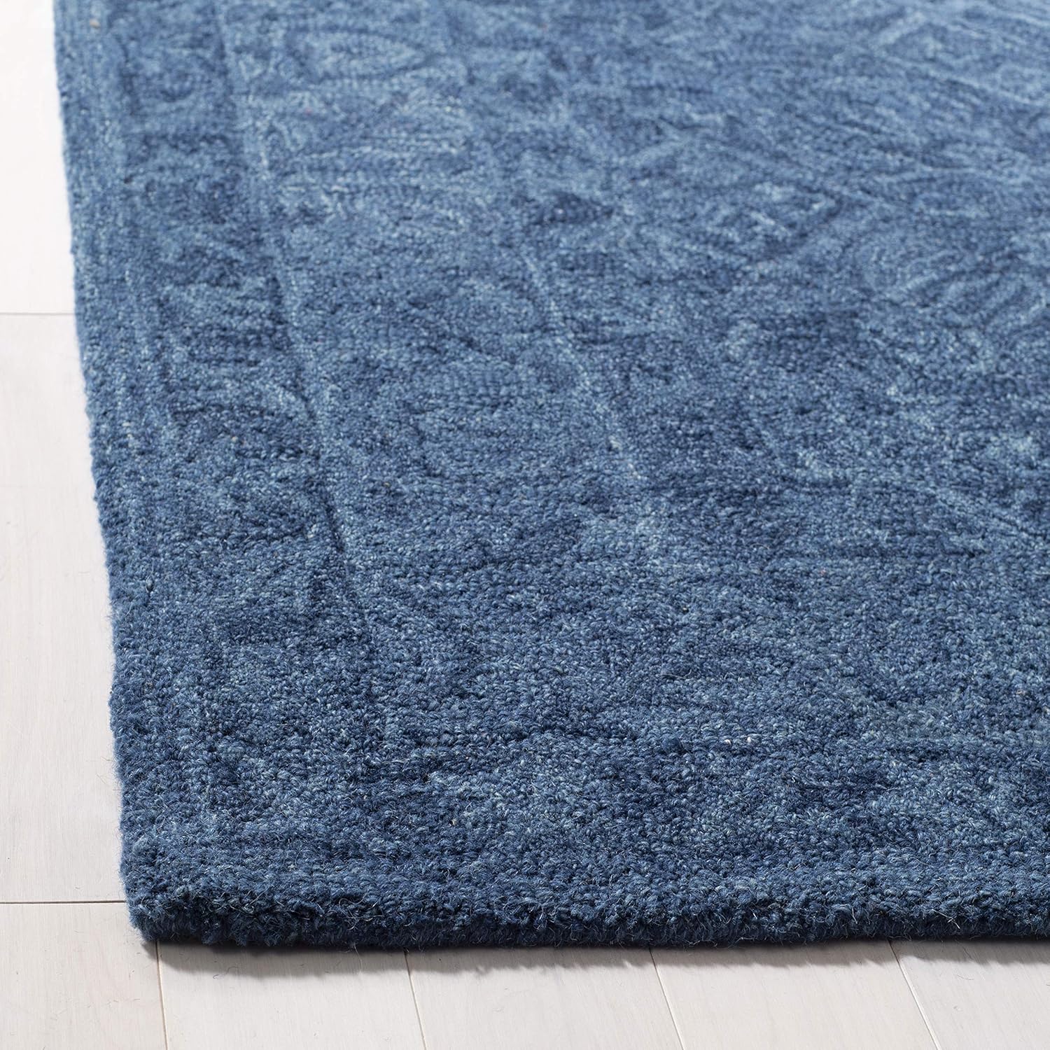 SAFAVIEH Area Rug 8x10 - Dip Dye Collection - Large - Navy Blue, Handmade Wool, Ideal for Living Room, Bedroom, Office, Dining Space (DDY151N)