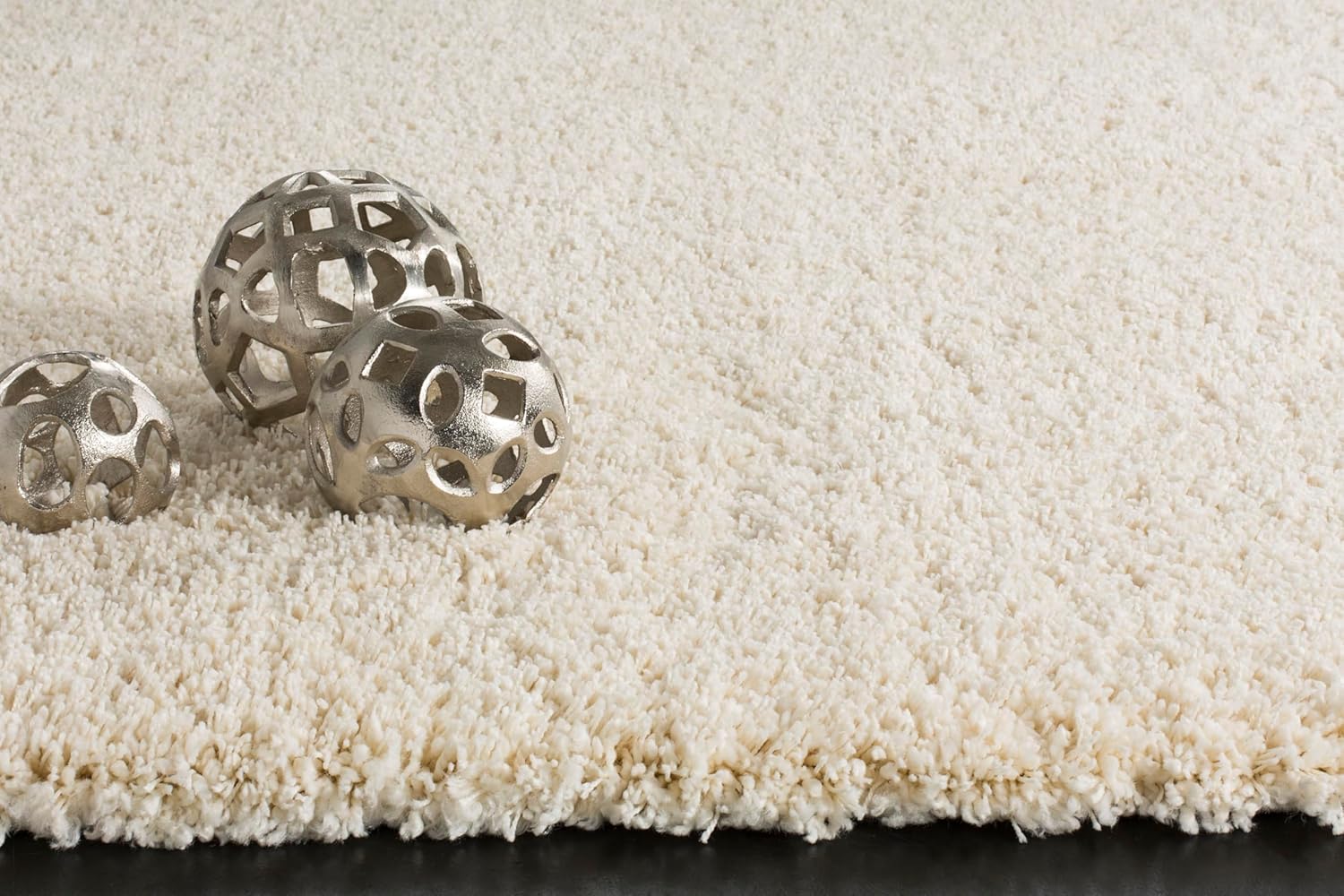 SAFAVIEH California Shag Collection Area Rug - 8' x 10', Ivory, Non-Shedding & Easy to Clean, Ultra Plush Thick Pile, Ideal for Living Room, Bedroom, Dining Space (SG151-1212)