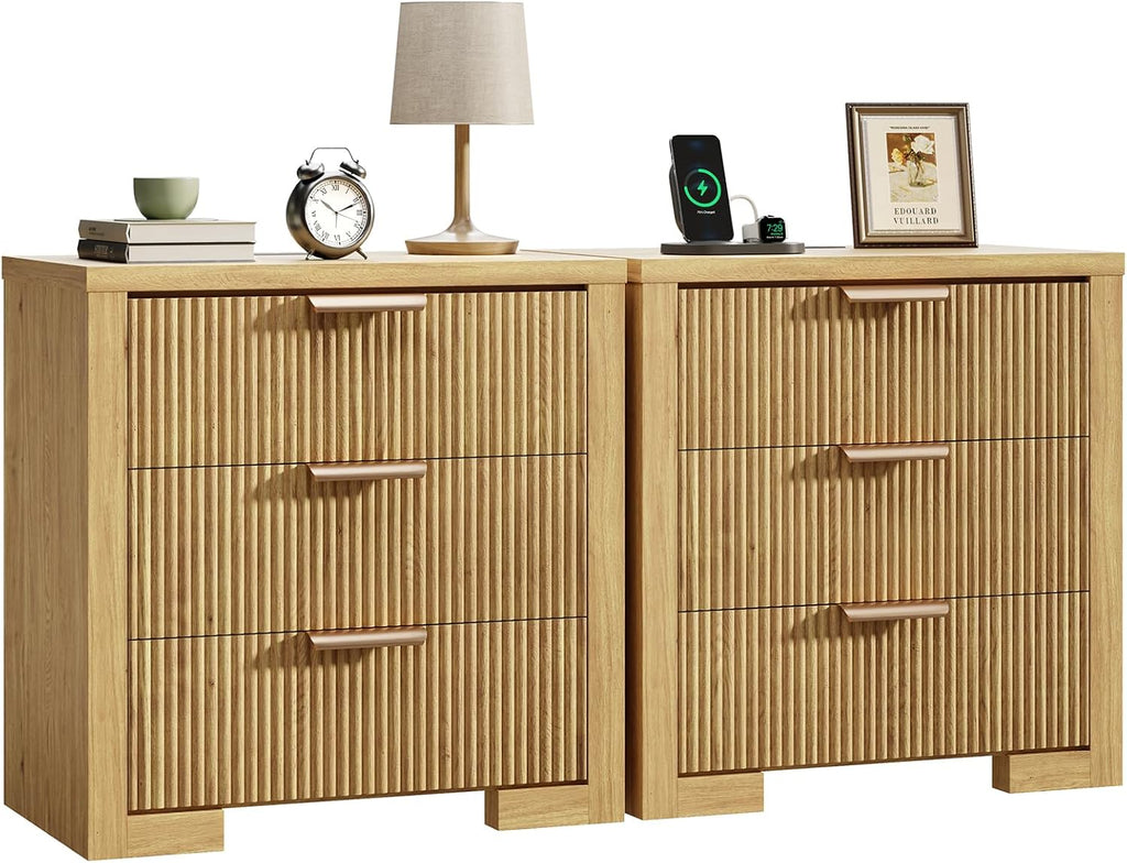 Fluted Nightstand Set of 2 with Charging Station, 23.6" Night Stand with 3 Drawers,End Table with Storage, Bed Side Table for Bedroom,Modern Nightstand for Living Room, Natural Oak