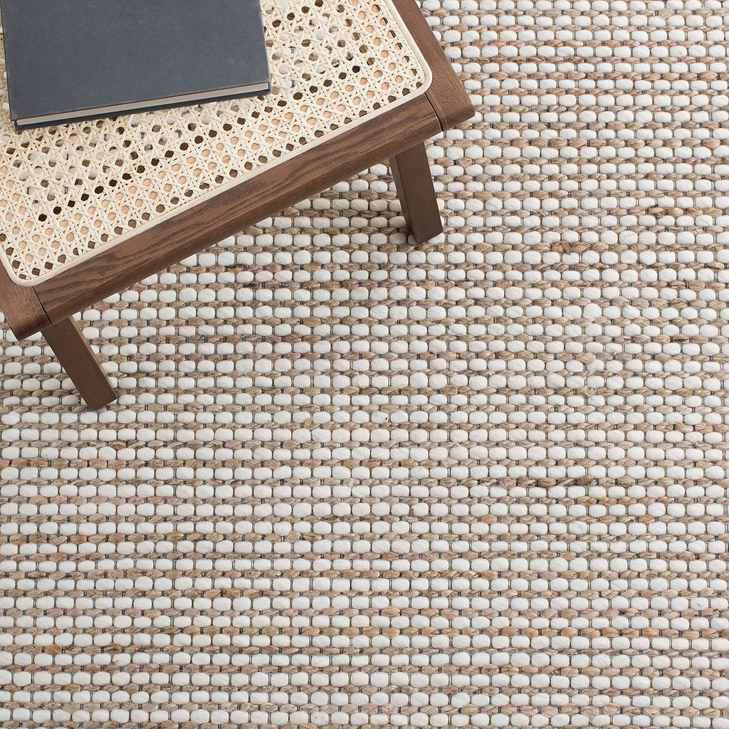 SAFAVIEH Natural Fiber Collection Area Rug - 9' x 12', Natural & Ivory, Handmade Farmhouse Jute & Wool, Ideal for High Traffic Areas in Living Room, Bedroom (NFB553A)