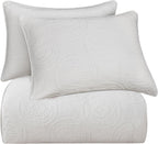 HiEnd Accents Verona Matelassé 3 Piece Queen Duvet Cover Set, Vintage White Cotton Medallion Pattern Bedding Set, Classic Chic Casual Farmhouse Bed Set, 1 Comforter Cover and 2 Pillow Shams